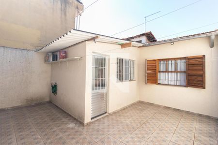 Casa de condomínio à venda com 126m², 2 quartos e 2 vagas Casa de condomínio à venda com 126m², 2 quartos e 2 vagasQuintal