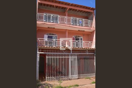 Apartamento para alugar com 70m², 2 quartos e 1 vagaFachada