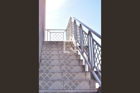 Apartamento para alugar com 70m², 2 quartos e 1 vagaEscada