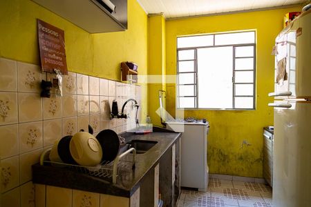 Casa à venda com 59m², 2 quartos e 6 vagas Casa à venda com 59m², 2 quartos e 6 vagasCozinha