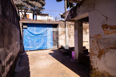 Casa à venda com 59m², 2 quartos e 6 vagas Casa à venda com 59m², 2 quartos e 6 vagasGaragem