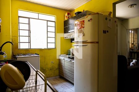 Casa à venda com 59m², 2 quartos e 6 vagas Casa à venda com 59m², 2 quartos e 6 vagasCozinha