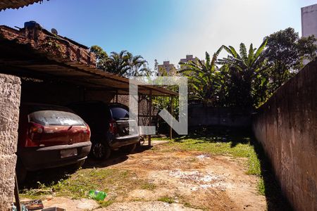 Casa à venda com 59m², 2 quartos e 6 vagas Casa à venda com 59m², 2 quartos e 6 vagasGaragem