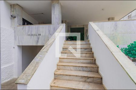 Apartamento para alugar com 160m², 3 quartos e 2 vagasEntrada
