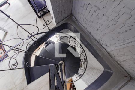 Escada de apartamento para alugar com 3 quartos, 160m² em Rio Vermelho, Salvador
