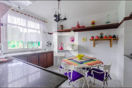 Apartamento para alugar com 160m², 3 quartos e 2 vagasCozinha