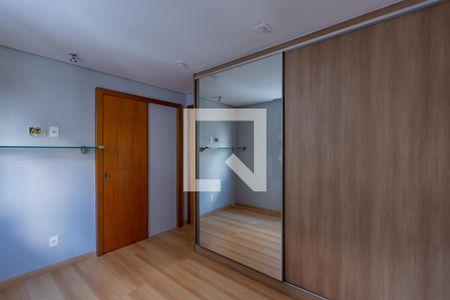 Quarto 1 - Semi Suíte de apartamento para alugar com 4 quartos, 178m² em  Jaraguá, Belo Horizonte