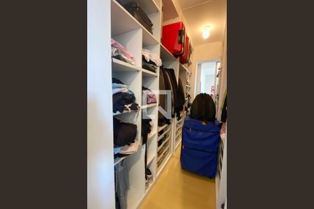 Apartamento à venda com 75m², 1 quarto e 1 vagaCloset da suíte 1