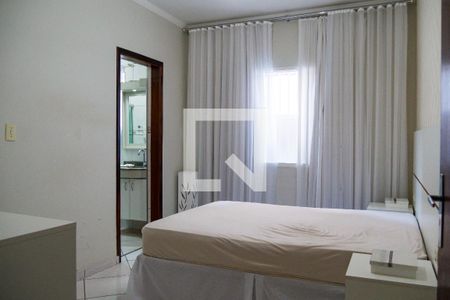 Casa à venda com 217m², 5 quartos e 5 vagasSuíte 1