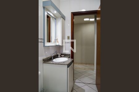 Casa à venda com 217m², 5 quartos e 5 vagasBanheiro Social