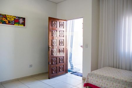 Casa à venda com 217m², 5 quartos e 5 vagasQuarto 4 - Casa 2