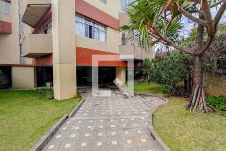 Apartamento à venda com 180m², 3 quartos e 2 vagasEntrada