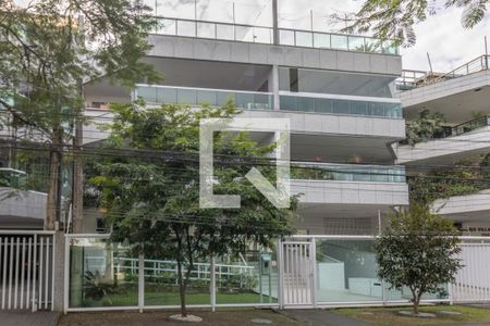 Apartamento à venda com 110m², 4 quartos e 2 vagas Apartamento à venda com 110m², 4 quartos e 2 vagasFachada
