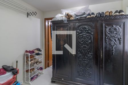 Apartamento à venda com 110m², 4 quartos e 2 vagas Apartamento à venda com 110m², 4 quartos e 2 vagasÁrea de Serviço - Quarto