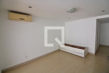 Casa de condomínio à venda com 1113m², 5 quartos e 4 vagas Casa de condomínio à venda com 1113m², 5 quartos e 4 vagas Suíte 4