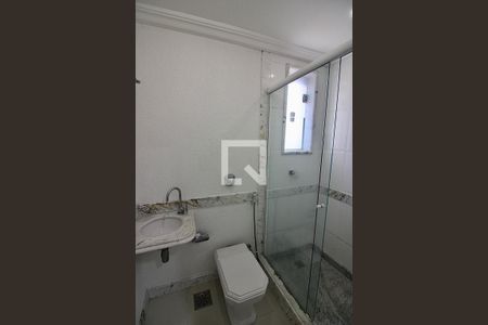 Casa de condomínio à venda com 1113m², 5 quartos e 4 vagas Casa de condomínio à venda com 1113m², 5 quartos e 4 vagasBanheiro da Suíte 1