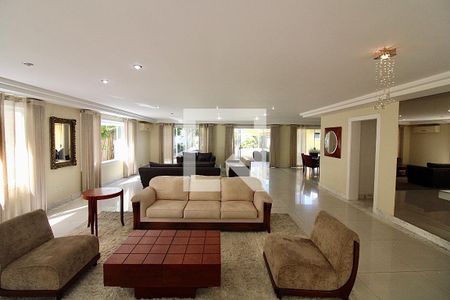 Casa de condomínio à venda com 1113m², 5 quartos e 4 vagas Casa de condomínio à venda com 1113m², 5 quartos e 4 vagasSala