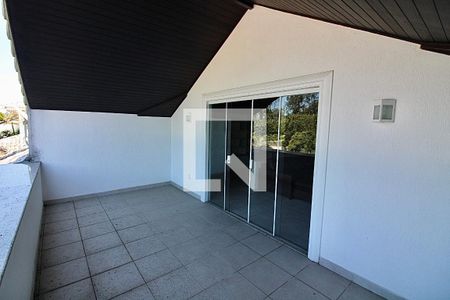 Casa de condomínio à venda com 1113m², 5 quartos e 4 vagas Casa de condomínio à venda com 1113m², 5 quartos e 4 vagasVaranda da Sala de tv