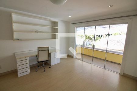 Casa de condomínio à venda com 1113m², 5 quartos e 4 vagas Casa de condomínio à venda com 1113m², 5 quartos e 4 vagas Suíte 4