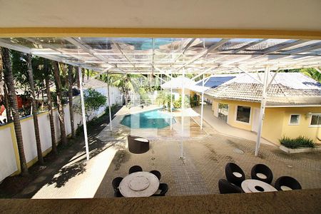 Casa de condomínio à venda com 1113m², 5 quartos e 4 vagas Casa de condomínio à venda com 1113m², 5 quartos e 4 vagasVaranda da Suíte 2