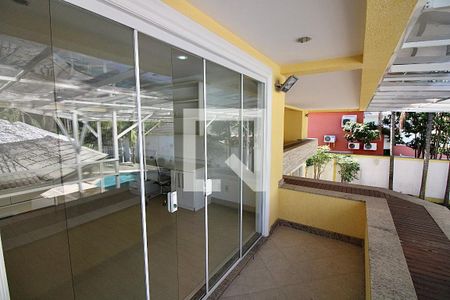 Casa de condomínio à venda com 1113m², 5 quartos e 4 vagas Casa de condomínio à venda com 1113m², 5 quartos e 4 vagasVaranda da Suíte 3