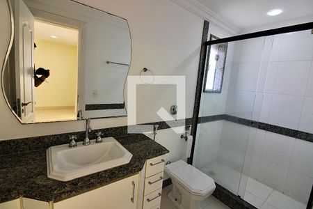 Casa de condomínio à venda com 1113m², 5 quartos e 4 vagas Casa de condomínio à venda com 1113m², 5 quartos e 4 vagasBanheiro da Suíte 2