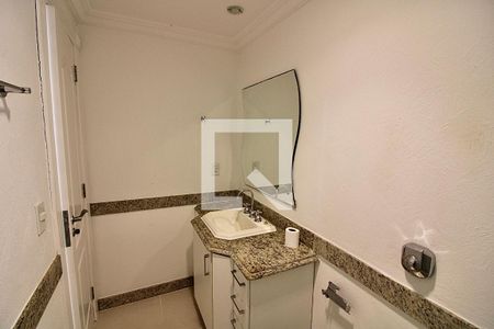 Casa de condomínio à venda com 1113m², 5 quartos e 4 vagas Casa de condomínio à venda com 1113m², 5 quartos e 4 vagasBanheiro da Suíte 3