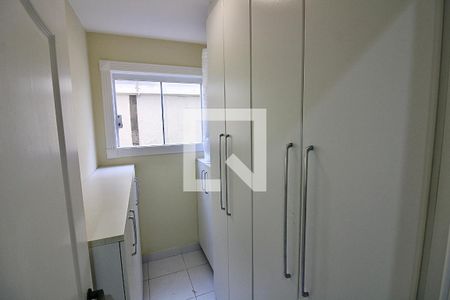 Casa de condomínio à venda com 1113m², 5 quartos e 4 vagas Casa de condomínio à venda com 1113m², 5 quartos e 4 vagasQuarto de Serviço