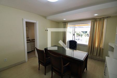 Casa de condomínio à venda com 1113m², 5 quartos e 4 vagas Casa de condomínio à venda com 1113m², 5 quartos e 4 vagasSuíte 3