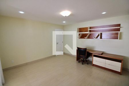 Casa de condomínio à venda com 1113m², 5 quartos e 4 vagas Casa de condomínio à venda com 1113m², 5 quartos e 4 vagas Suíte 2