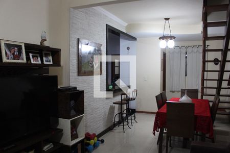 Sala  de casa à venda com 4 quartos, 160m² em Novo Eldorado, Contagem