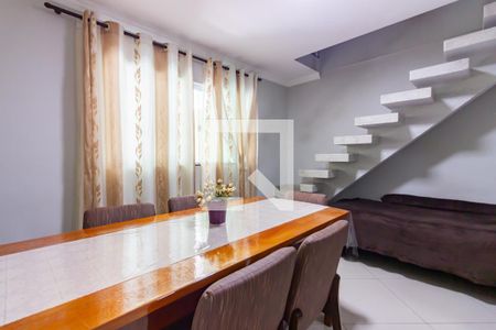 Sala  de casa à venda com 3 quartos, 180m² em Quitaúna, Osasco