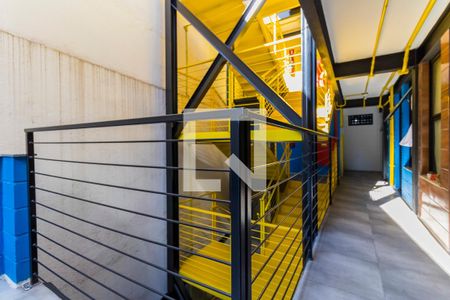 Área comum - Corredor de kitnet/studio para alugar com 1 quarto, 12m² em Vila Romana, São Paulo