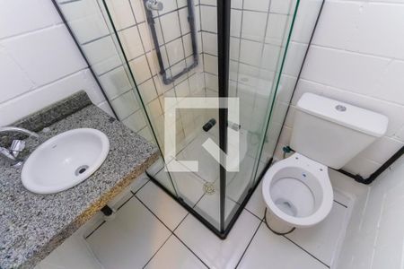 Banheiro de kitnet/studio para alugar com 1 quarto, 12m² em Vila Romana, São Paulo