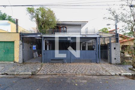 Casa à venda com 300m², 3 quartos e 3 vagasFachada
