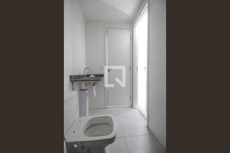 Apartamento para alugar com 34m², 2 quartos e sem vaga Apartamento para alugar com 34m², 2 quartos e sem vagaBanheiro