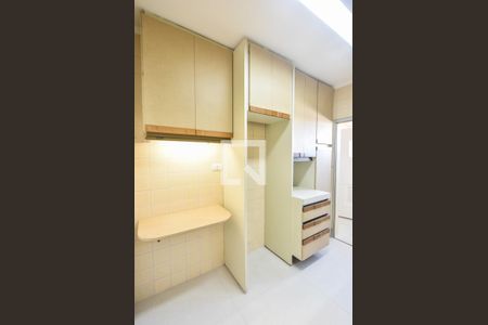 Cozinha  de apartamento para alugar com 2 quartos, 68m² em Brooklin Novo, São Paulo