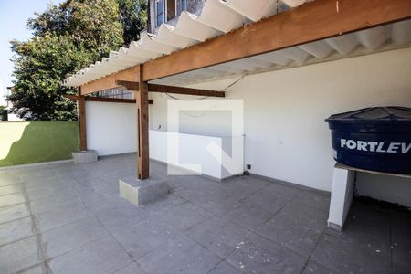 Casa para alugar com 100m², 2 quartos e 1 vagaQuintal