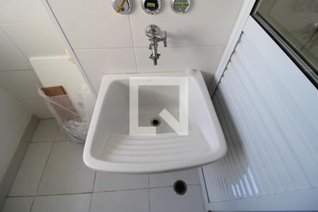 Apartamento para alugar com 58m², 2 quartos e 1 vagaDetalhe área de serviço 