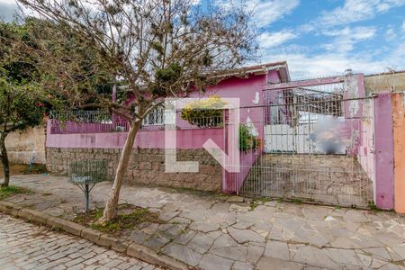 Casa à venda com 160m², 2 quartos e sem vaga Casa à venda com 160m², 2 quartos e sem vagaFachada