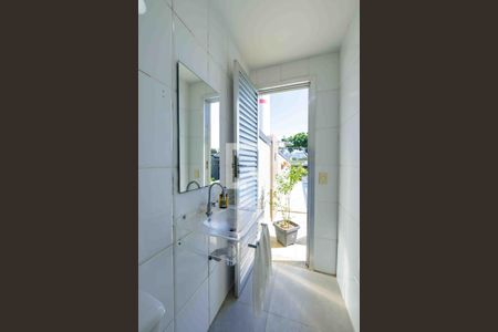 Casa de condomínio à venda com 315m², 4 quartos e 2 vagasBanheiro Quintal