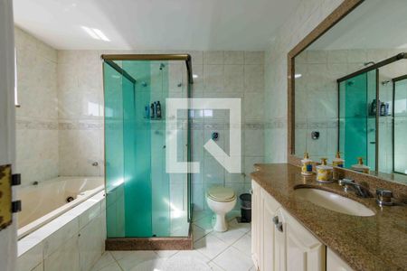 Casa de condomínio à venda com 315m², 4 quartos e 2 vagasBanheiro Suíte 1