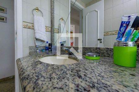 Casa de condomínio à venda com 315m², 4 quartos e 2 vagasBanheiro