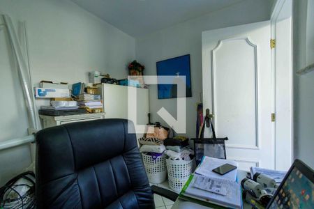 Casa de condomínio à venda com 315m², 4 quartos e 2 vagasQuarto de Serviço