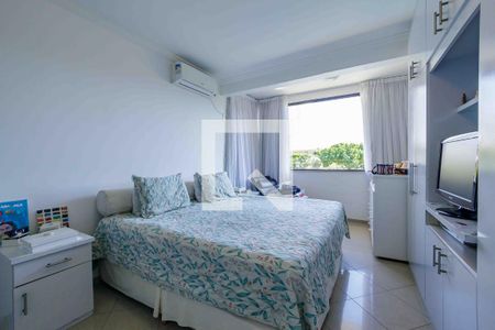 Casa de condomínio à venda com 315m², 4 quartos e 2 vagasSuíte 1