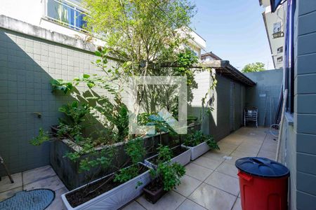 Casa de condomínio à venda com 315m², 4 quartos e 2 vagasDespósitos