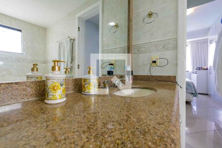 Casa de condomínio à venda com 315m², 4 quartos e 2 vagasBanheiro Suíte 1