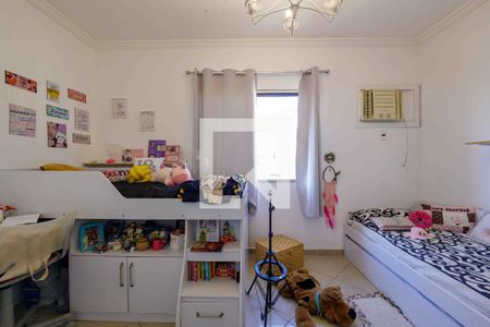 Casa de condomínio à venda com 315m², 4 quartos e 2 vagasSuíte 2