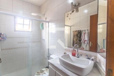 Casa à venda com 120m², 2 quartos e 2 vagasBanheiro suíte 2