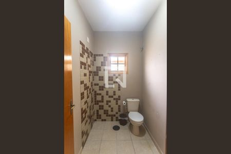 Casa à venda com 120m², 2 quartos e 2 vagasBanheiro social